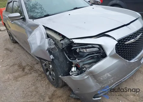 2016 Chrysler 300 300S z USA, uszkodzony, nr VIN 2C3CCAGG7GH152395